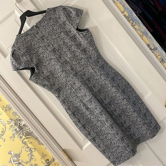 Express black/white herringbone dress sz S cap-sleeves, fully-lined, v-neck NWOT - Picture 5 of 11